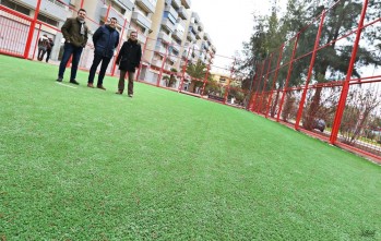 Alfaro, junto a Fernando Gómez, ha visitado una de las pistas | Jesús Cruces.