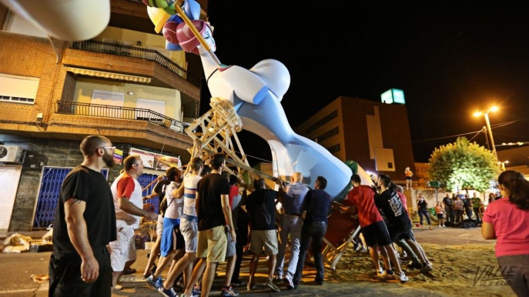 La Junta Central de Fallas decidirá hoy si se adelanta la plantà ante la alerta por intensas lluvias La Junta Central de Fallas decidirá hoy si se adelanta la plantà ante la alerta por intensas lluvias