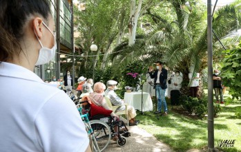 Rubén Alfaro ha visitado esta mañana la residencia. 