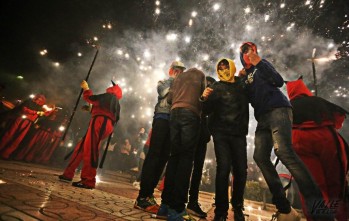 El fuego y la pólvora pondrán el punto y final a las Fiestas Patronales de Petrer con el espectacular Correfoc