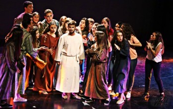Los jóvenes derrocharon energía e ilusión sobre el escenario | Jesús Cruces.