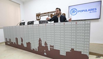 Muñoz aclara que ha utilizado la imagen del Ayuntamiento exclusivamente en su facebook