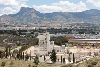 Imagen de la planta asfaltadora. 