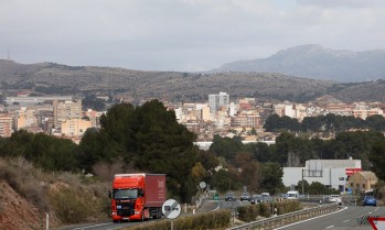 Imagen de la autovía a su paso por el valle.