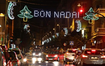 Las luces ya brillan en las calles de Petrer |Jesús Cruces.