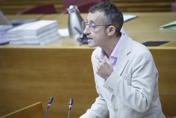 El socialista criticó el cierre del CEFIRE de Elda| Corts Valencianes