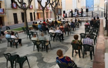 Imagen de archivo de una de las actividades en la Plaça de Baix. 