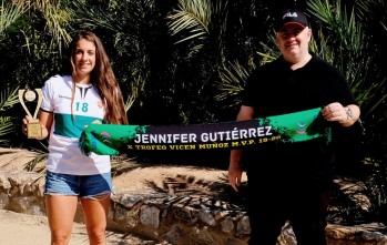 El premio del eldense Vicen Muñoz es para la jugadora de balonmano Jennifer Gutiérrez
