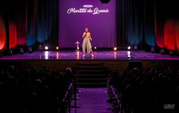 Martita de Graná en su actuación en el Teatro Cervantes de Petrer.