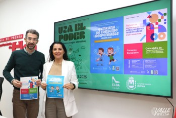 Javier Paterna y Elisabeth Belda en rueda de prensa | Marta Maestre.