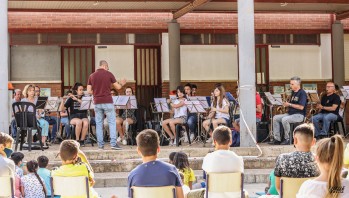 La banda de educandos en el colegio Pintor Sorolla.