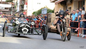 Los concursantes participaron con elaborados y divertidos coches.