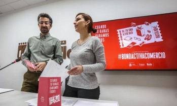 Silvia Ibañez y Javier Patena anunciaron el inicio de las inscripciones. 