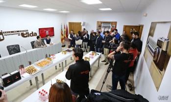 El Ayuntamiento de Elda estrena sala de prensa
