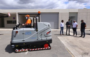 Fobesa refuerza la limpieza y desinfección de Elda con una fregadora 