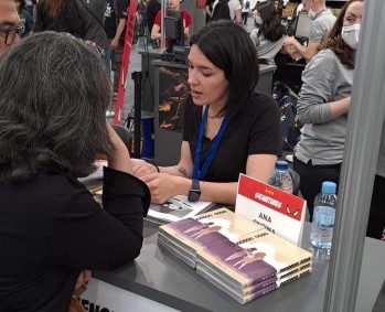 Oncina durante la presentación del cómic. 