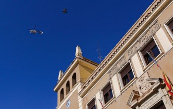 Un helicóptero de la Policía Nacional sobrevoló Elda y Petrer.