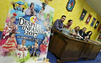 El cartel  de Carlos Bellod destaca por su colorido y vistosidad | Jesús Cruces.
