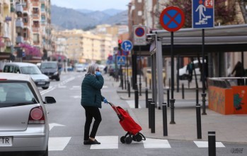 Las compras y el trabajo se han frenado, por lo que el Ayuntamiento dará ayudas.