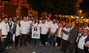 Adela Pedrosa junto a miembros y simpatizantes del Partido Popular | Jesús Cruces
