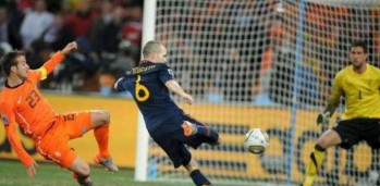 Imagen de Iniesta marcando el gol del Mundial.