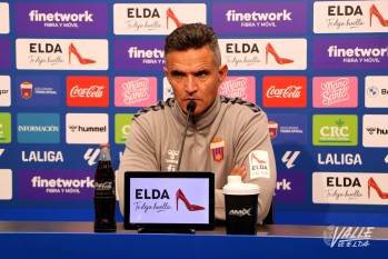 El míster, Dani Ponz, ha comparecido en la previa del partido de copa | M.M. 