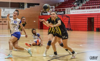Las chicas del Elda Prestigio vencieron por 25-20 al Hapo Joventut Mataró | J.C.