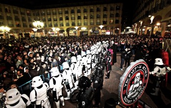 Imagen de archivo de la Legión 501st en la Plaza Mayor | Jesús Cruces
