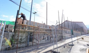Reparan el muro perimetral del Polideportivo de Petrer