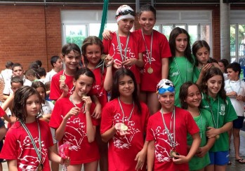 La cantera del CEE se luce en el Campeonato Provincial de Natación 