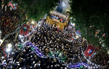 Imagen de la última Entrada de Bandas, en una abarrotada Plaça de Baix.