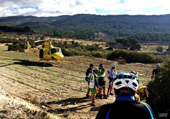 Una ciclista eldense herida grave tras sufrir una caída en L'Avaiol