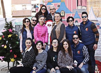 La Junta Central de Fallas junto a Papá Noel  | Jesús Cruces.