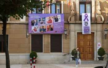 Imagen del la campaña colgada en el Ayuntamiento.