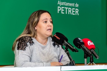 La edil de Servicios Sociales, Ana Tortosa, ha informado de la noticia | Nando Verdú. 