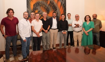 Representantes de los medios con Carlos Mazón.