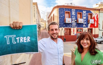 El edil de Turismo, David Morcillo, y la directora de la Oficina de Turismo, Sara Sánchez, han presentado la actividad | J.C.