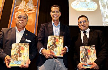 Alfaro destacó la importancia de esta revista, hacía años que la máxima autoridad local no acudía a la presentación de la misma | Jesús Cruces
