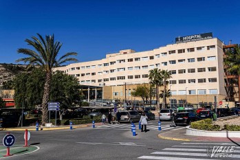 El Hospital de Elda necesita profesionales | Nando Verdú.