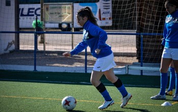 La futbolista eldense Andrea Morante Martínez destaca en 2ª División a sus 19 años