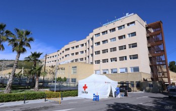 Un total de 76 sanitarios han dado positivo por COVID-19.