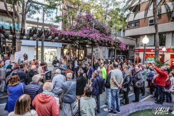 Concentración a favor de Palestina en la Plaza Sagasta | Archivo Valle de Elda J.C.