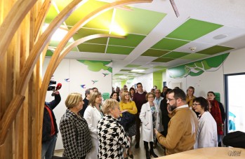 La planta de maternidad busca que las pacientes estén lo más cómodas posibles | Jesús Cruces.
