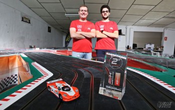 Eduardo Soler y José Manuel Valero, junto con otros tres compañeros más, consiguieron el 2º puesto en la categoría GTPro | Jesús Cruces.