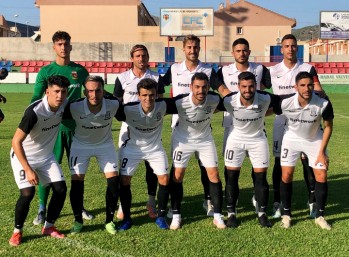 Primera alineación del Eldense en el año de su centenario. (Foto Sergio Navarro)