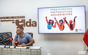 Javier Rivera ha presentado los presupuestos participativos adolescentes.