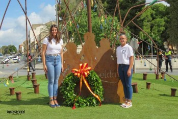 Las Falleras Mayores durante el homenaje | Marcial RIco