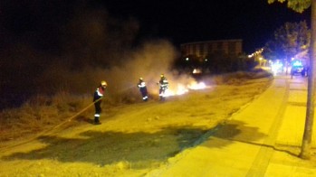 Pequeños incendios en las dos últimas madrugadas en la avenida de Ronda hacen sospechar que son intencionados