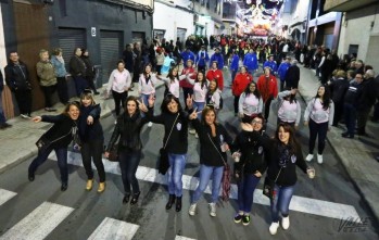 Las calles se llenaron de música y color con la 