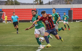 El azulgrana Albert Luque durante el partido Eldense-Marchamalo jugado en Elda en la primera vuelta | J. C.